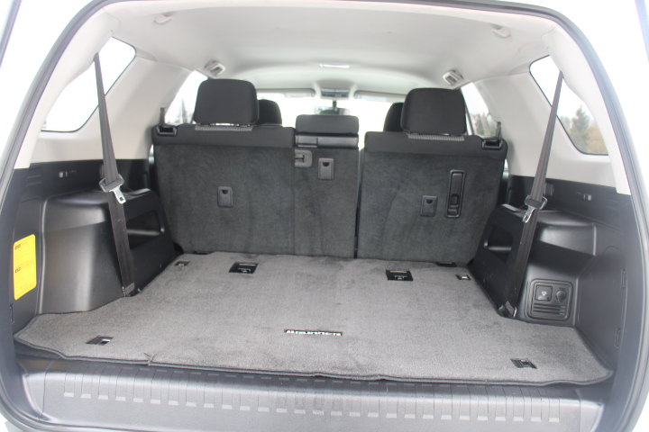 Used 2016 Toyota 4Runner SR5 AWD/4WD image 17
