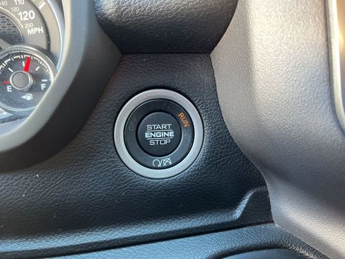 Used 2024 RAM 2500 Big Horn image 27