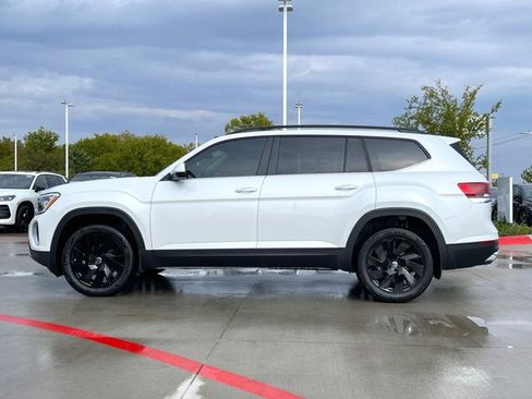 New 2026 Volkswagen Atlas SE image 3
