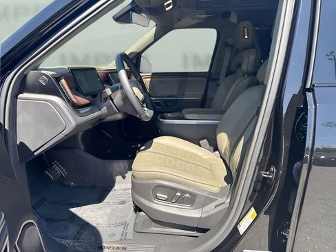 Used 2024 Rivian R1S Adventure AWD/4WD image 9