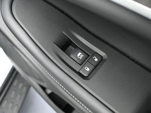 Used 2024 Jeep Grand Cherokee Limited w/ Luxury Tech Group II AWD/4WD image 48