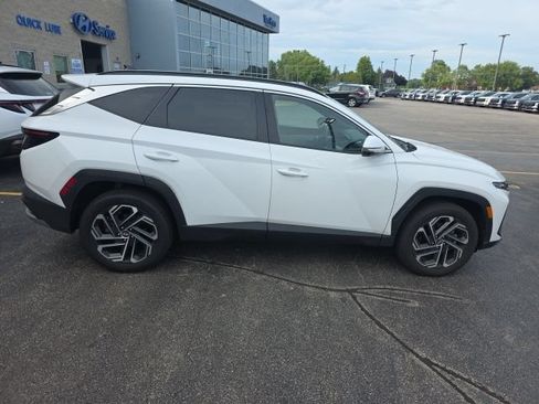 Used 2025 Hyundai Tucson Limited AWD/4WD image 4