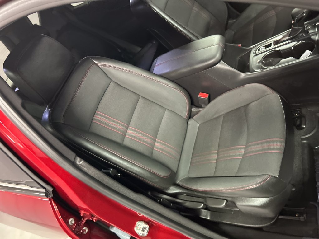 Used 2024 Chevrolet Equinox RS FWD image 22