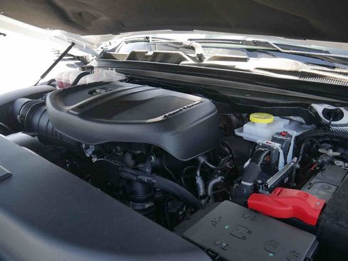 Certified 2025 RAM 1500 Laramie AWD/4WD image 12