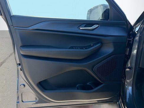 New 2025 Jeep Grand Cherokee L Altitude AWD/4WD image 23