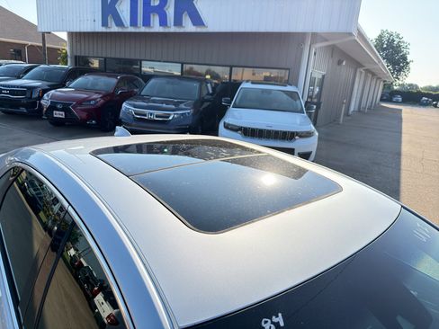 Used 2016 Cadillac XTS Luxury w/ Driver Awareness Package FWD image 18
