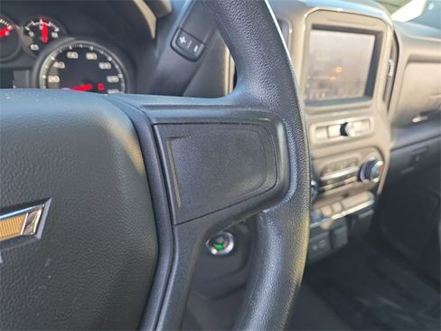 Used 2023 Chevrolet Silverado 1500 Custom image 18