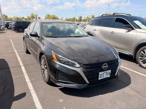 Used 2023 Nissan Altima 2.5 SV FWD image 4