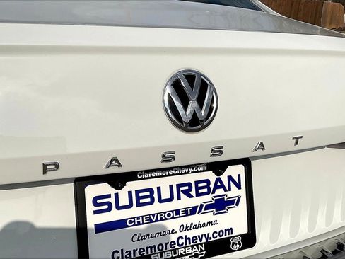 Used 2022 Volkswagen Passat 2.0T SE image 33