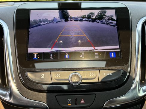 Used 2024 Chevrolet Equinox Premier FWD image 36