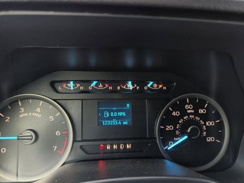 Used 2020 Ford F150 XLT w/ FX4 Off-Road Package image 17