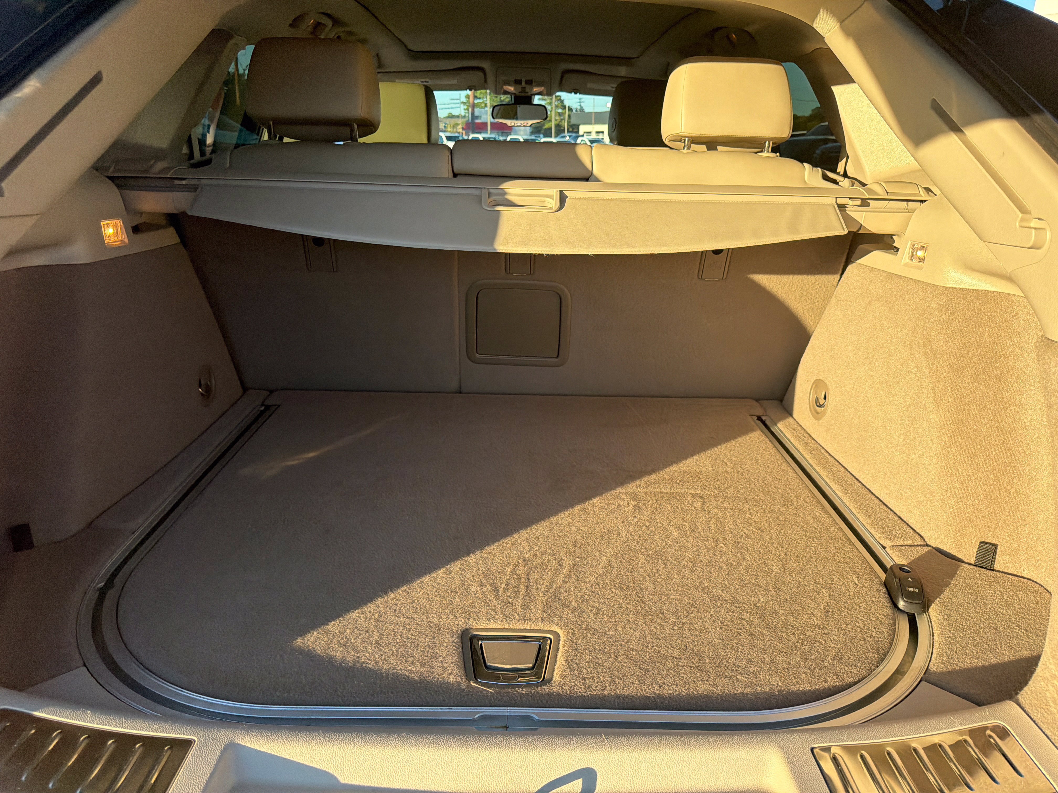 Used 2014 Cadillac SRX Luxury FWD image 17