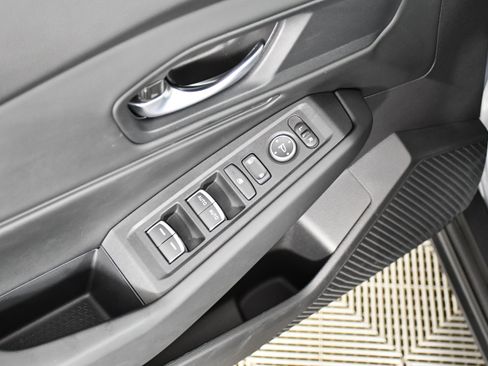 Certified 2025 Honda Accord SE image 25