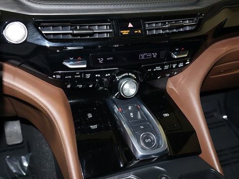 Used 2022 Acura MDX SH-AWD w/ Advance Package image 24