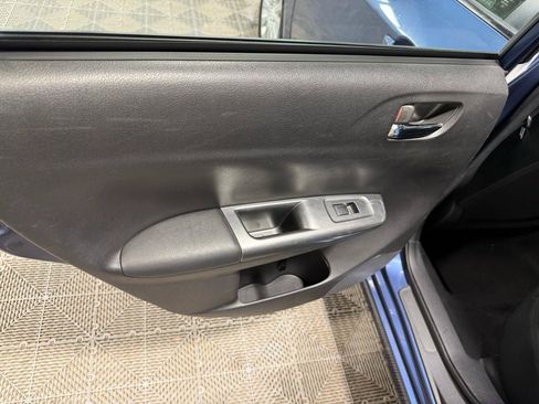 Used 2011 Subaru Impreza 2.5i Premium w/ PWR Moonroof Value Pkg AWD/4WD image 22