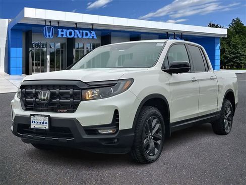 Certified 2025 Honda Ridgeline Sport image 1