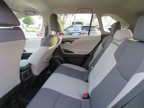 Certified 2025 Toyota RAV4 XLE image 18