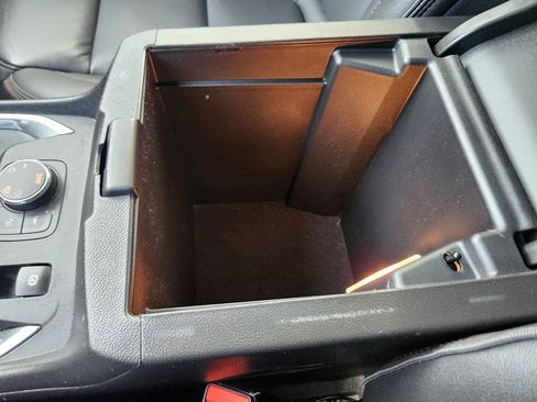 Used 2023 Chevrolet Traverse RS image 14