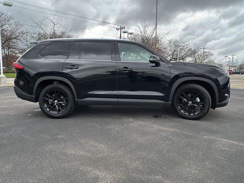 Used 2024 Toyota Grand Highlander AWD image 10