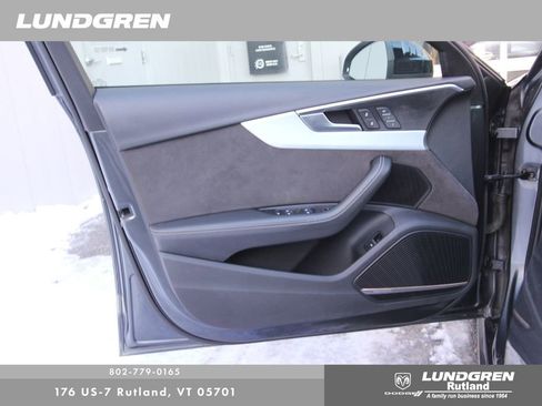 Used 2019 Audi S4 Prestige w/ Prestige Package image 12