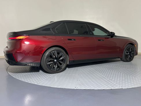 Certified 2023 BMW 760i xDrive w/ Executive Package image 8