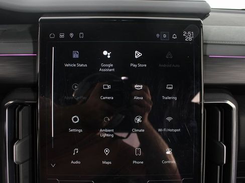 Used 2024 GMC Acadia AT4 w/ Luxury Package image 5