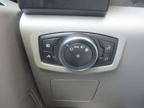 Used 2016 Ford F150 XL w/ Equipment Group 101A Mid AWD/4WD image 18