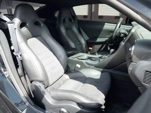 Used 2017 Nissan GT-R Premium image 19