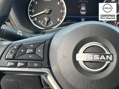 Certified 2025 Nissan Sentra SV image 19