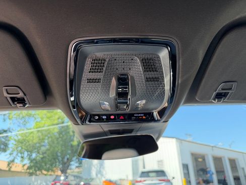 Used 2024 Cadillac Lyriq Sport AWD/4WD image 21