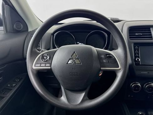Used 2025 Mitsubishi Outlander Sport AWD image 12