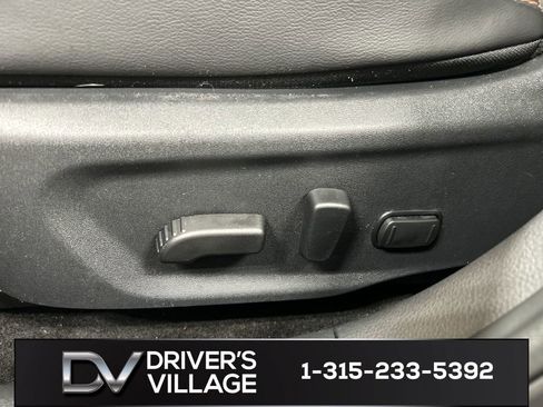 Used 2023 Nissan Sentra SR w/ SR Premium Package FWD image 10