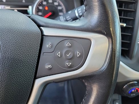 Used 2019 GMC Acadia SLT image 23