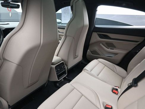 Used 2023 Porsche Taycan image 28