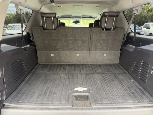Used 2018 Chevrolet Suburban Premier RWD image 21
