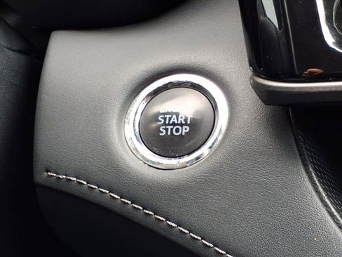 Used 2023 Toyota Highlander LE image 14