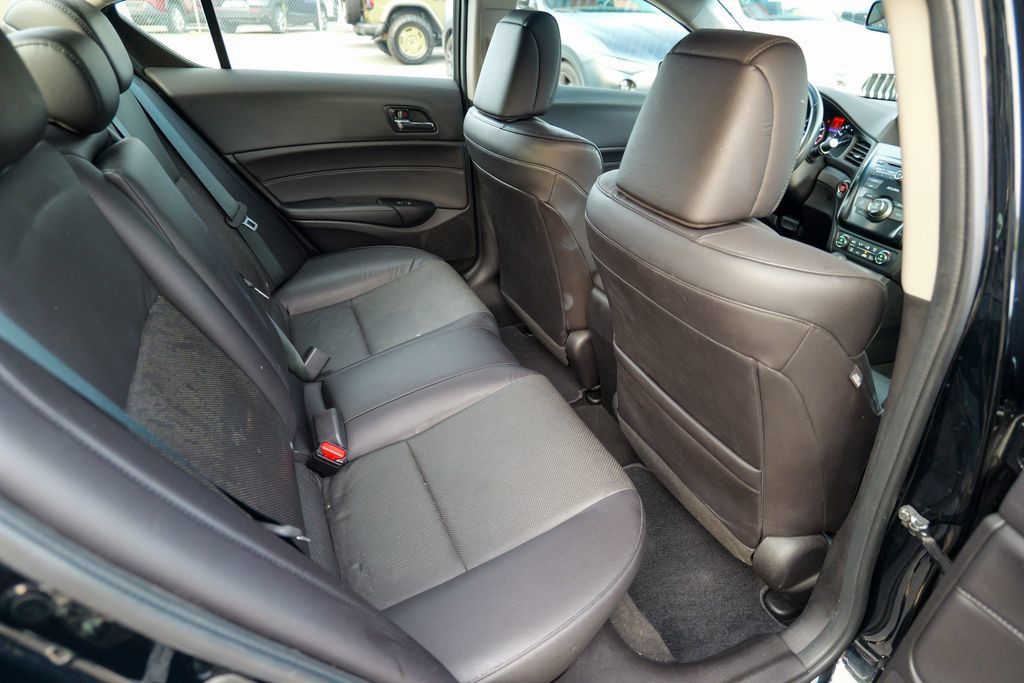 Used 2015 Acura ILX w/ Premium Package FWD image 29