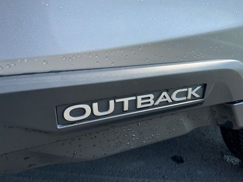 Certified 2025 Subaru Outback Onyx Edition AWD/4WD image 13