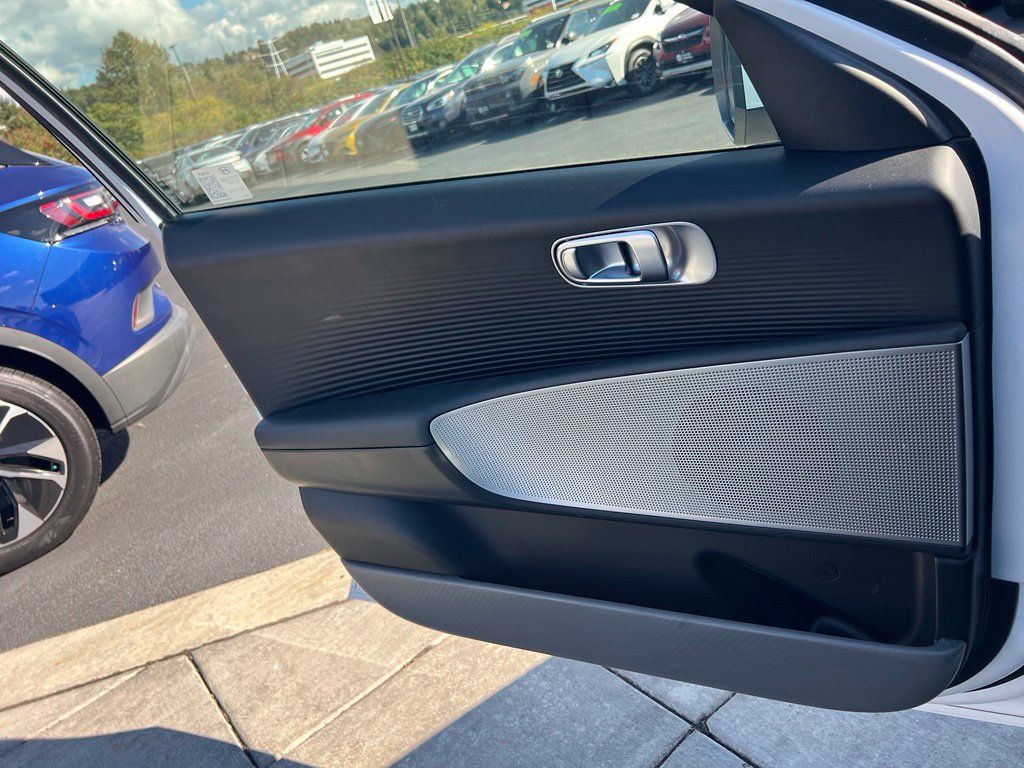 Used 2024 Hyundai Ioniq 6 SEL RWD image 15