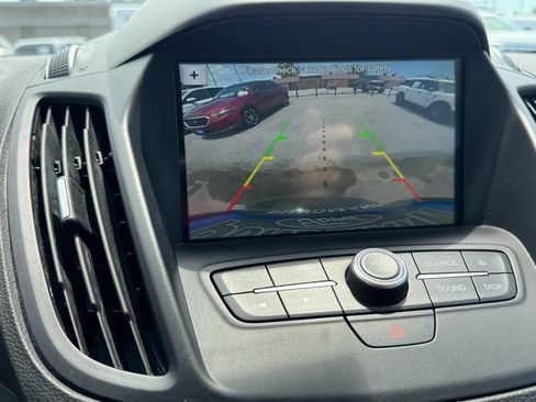 Used 2017 Ford Escape SE w/ Equipment Group 201A FWD image 20