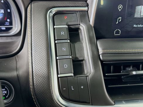 Used 2023 GMC Yukon XL AT4 w/ Technology Package image 26