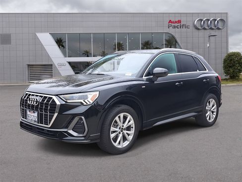 Used 2023 Audi Q3 2.0T Premium image 1