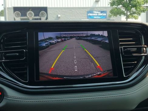 Certified 2022 Dodge Durango R/T w/ Blacktop Package RWD image 32