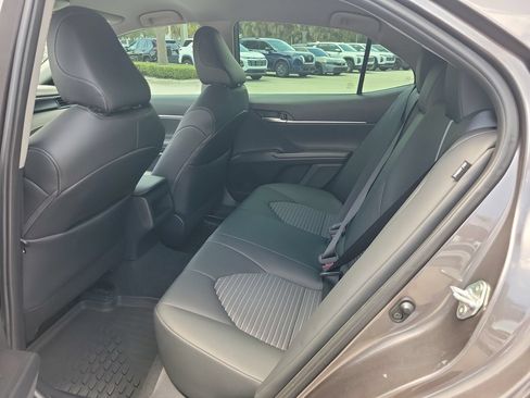 Used 2024 Toyota Camry SE FWD image 10