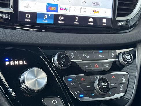 New 2026 Chrysler Voyager LX image 19