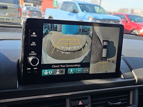 Used 2023 Honda Pilot Elite image 22