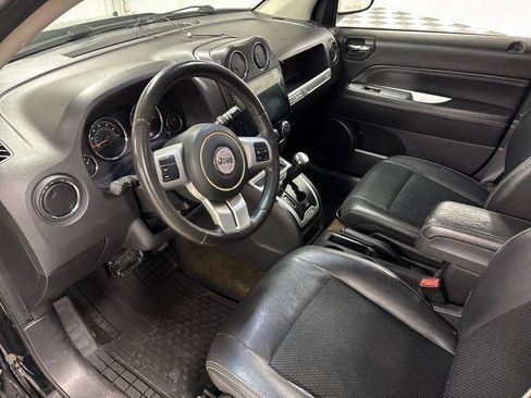 Used 2017 Jeep Compass Latitude AWD/4WD image 8