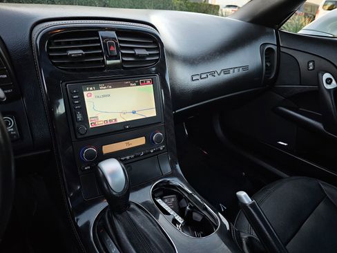 Used 2012 Chevrolet Corvette Coupe w/ 2LT Preferred Equipment Group image 28