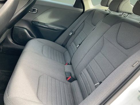 Used 2025 Kia K4 EX image 12