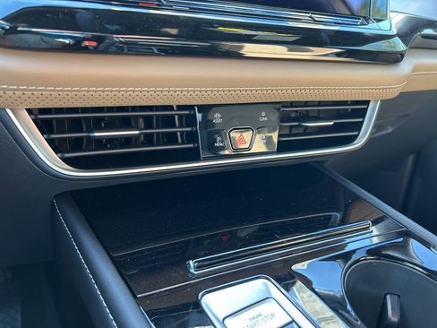 New 2026 Volkswagen Atlas Cross Sport SE image 36